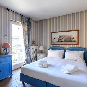 Apartamento Montenapoleone-duomo Attico Di Lusso E Parcheggio Privato, Milán