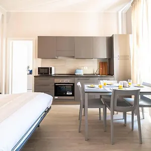 Apartamento Easylife - Accogliente Residenza A Due Passi Dal Duomo, Milán